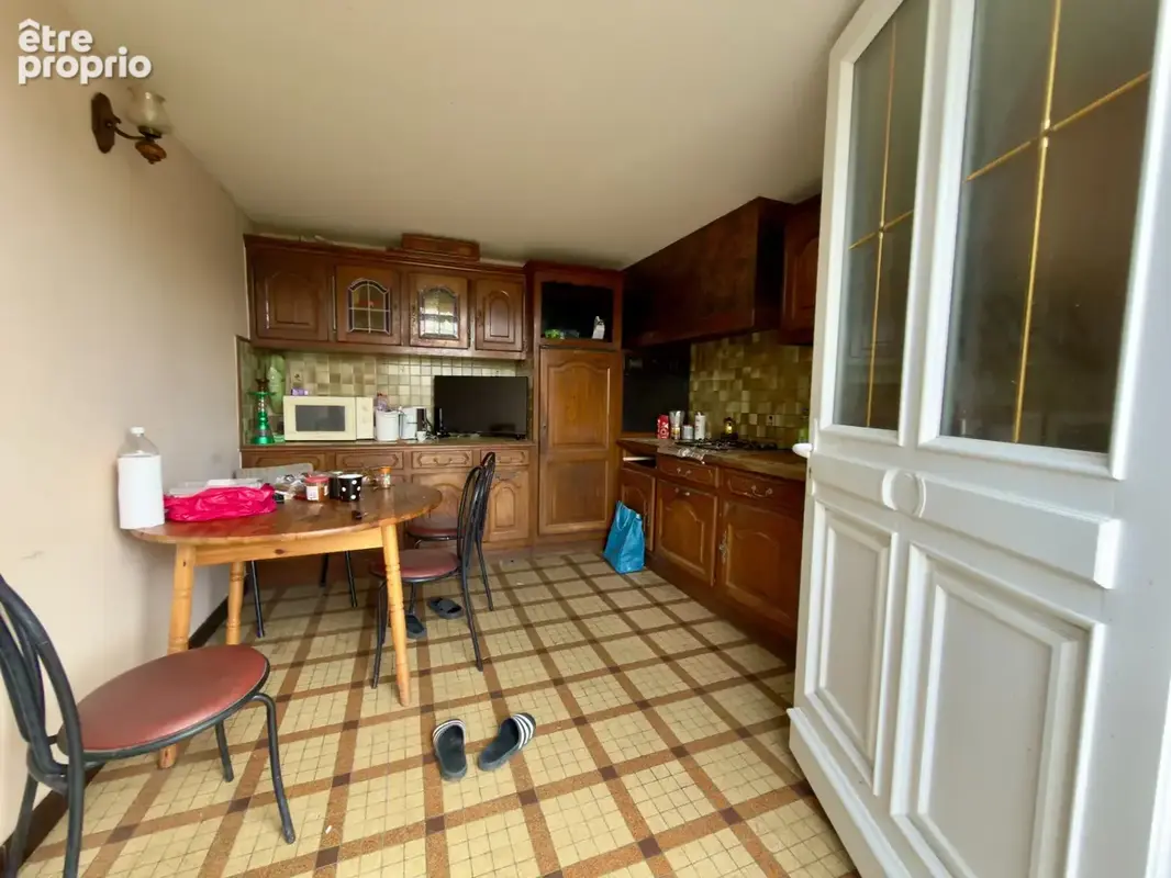 LES ROSIERS SUR LOIRE, Maison en pierre à rénover de 84m²/120m² développables avec dépendances et jardin - photo 11