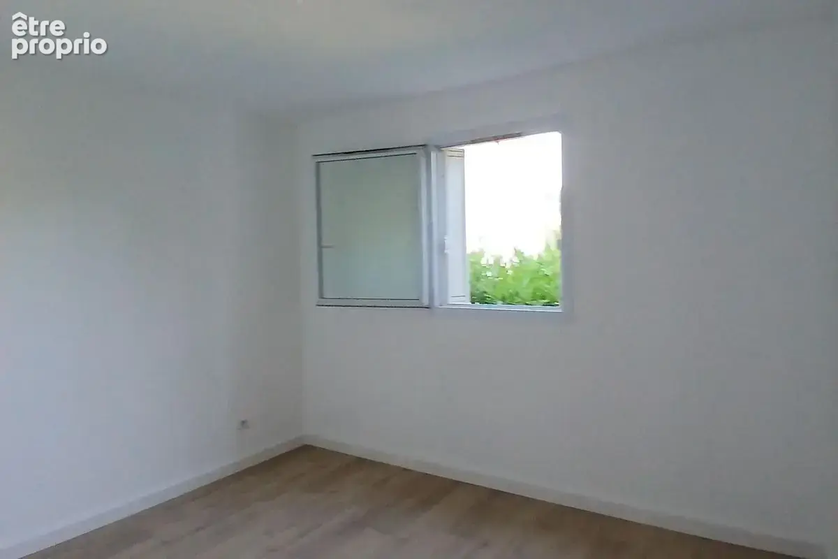T5 E02660029L - Dans petite copropriété spacieux T5 de 98m² avec jardin de 93m² proche calanques - photo 9