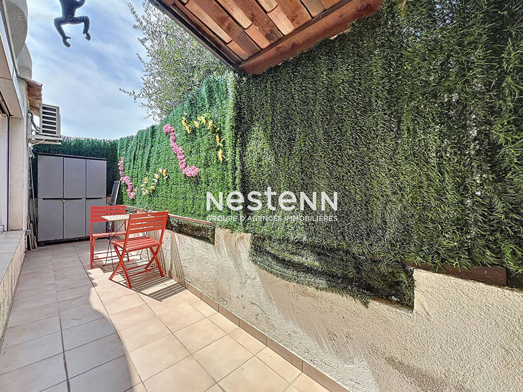 Appartement à VALLAURIS