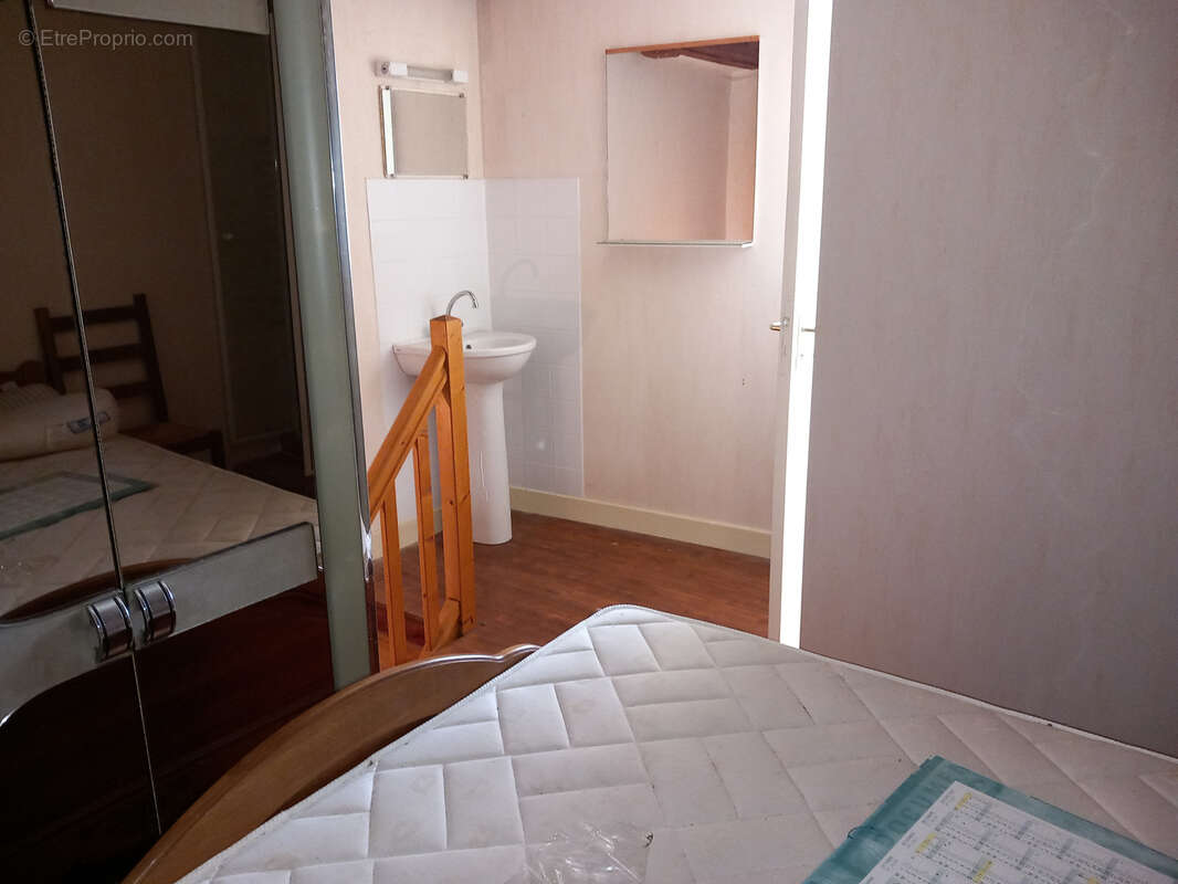 Maison à CHATELUS-LE-MARCHEIX