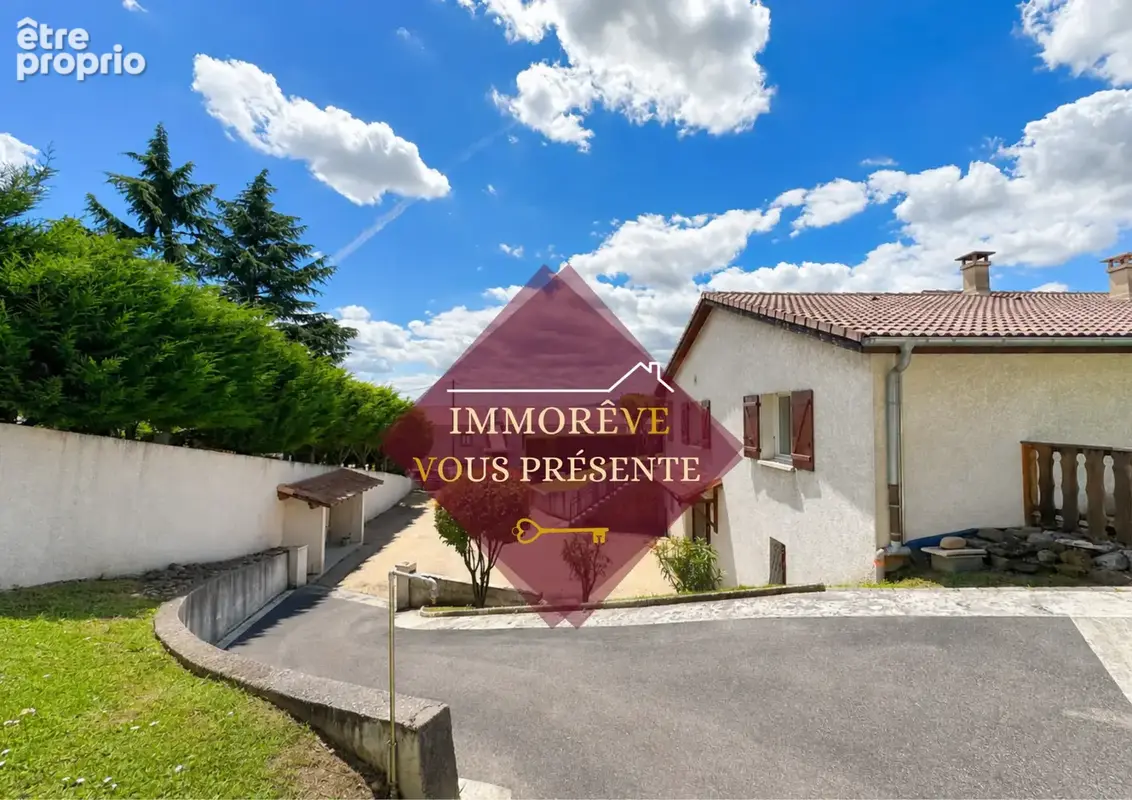 Photo Maison à Saint-Maurice-L'exil au prix de 285 000€