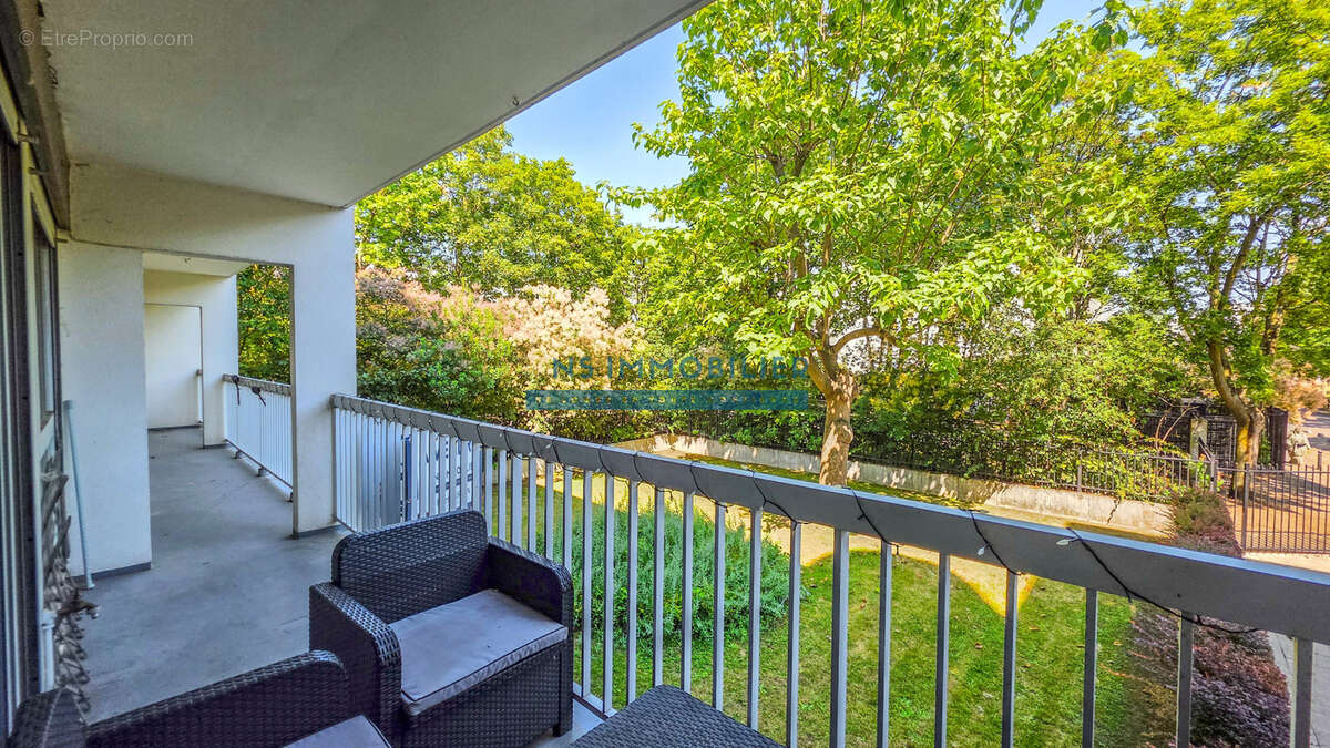 Appartement à SARTROUVILLE