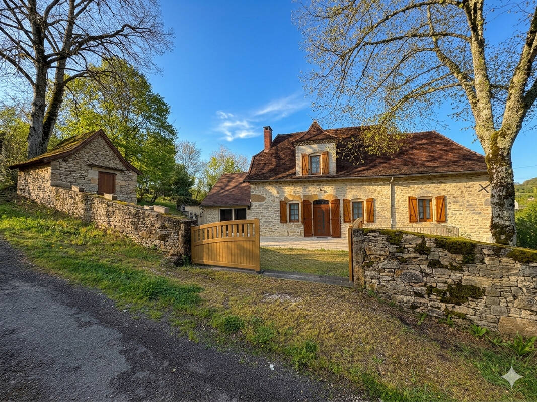 Maison à LISSAC-ET-MOURET