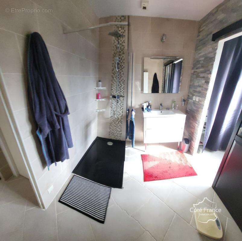 Maison à SAINT-JEAN-DE-DAYE