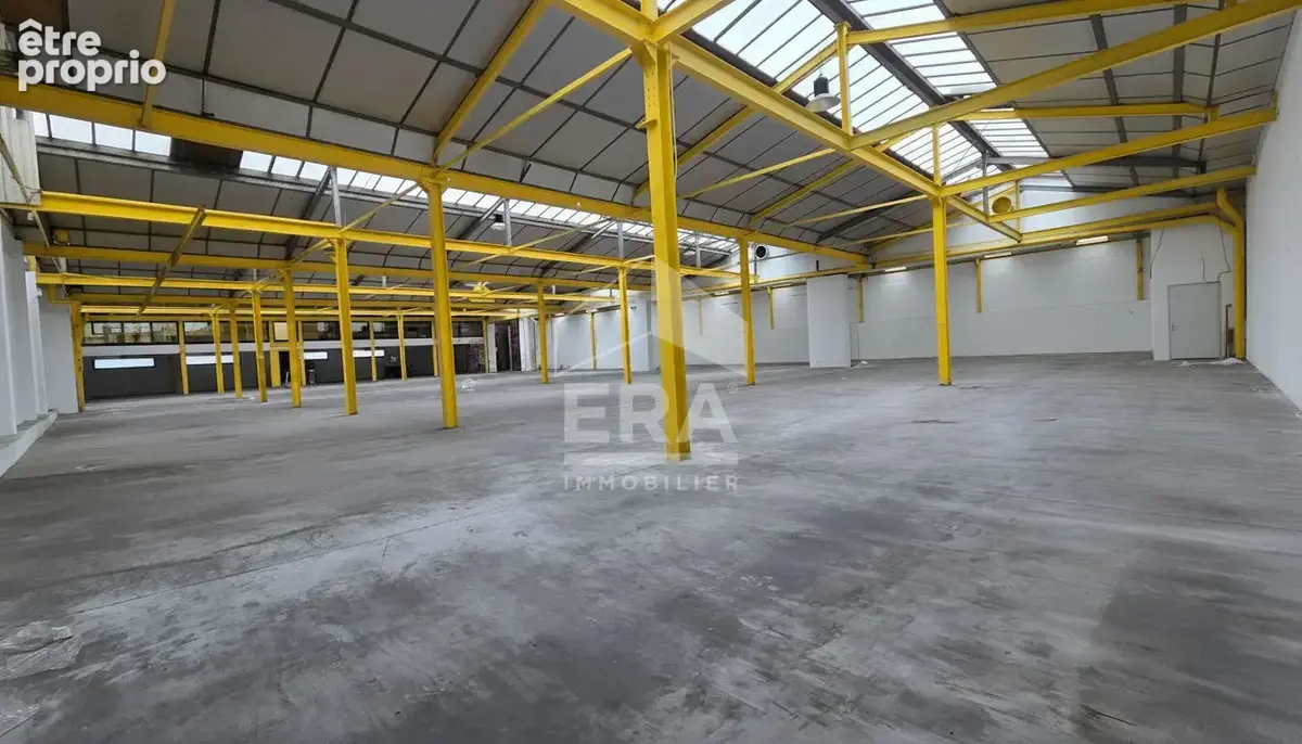 Roubaix - local d'activité / entrepôt + bureaux - 1800 m² - photo 3