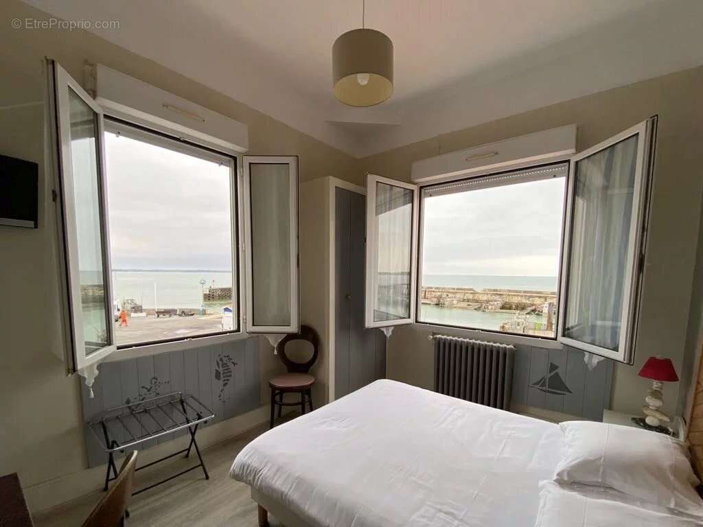 Commerce à BOURCEFRANC-LE-CHAPUS