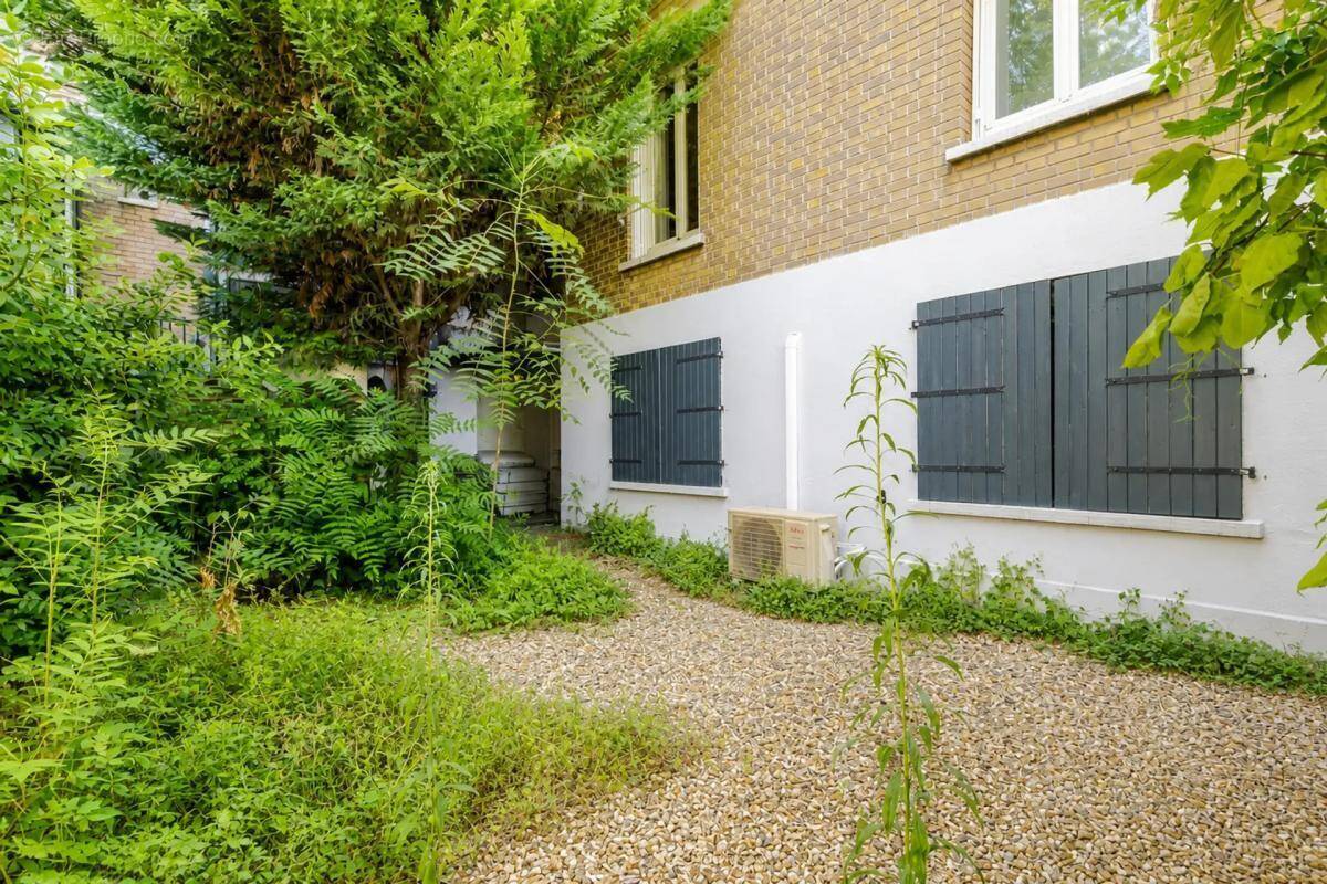 Appartement 2 pièces de 34 m² à Saint-Maur-des-Fossés - photo 1