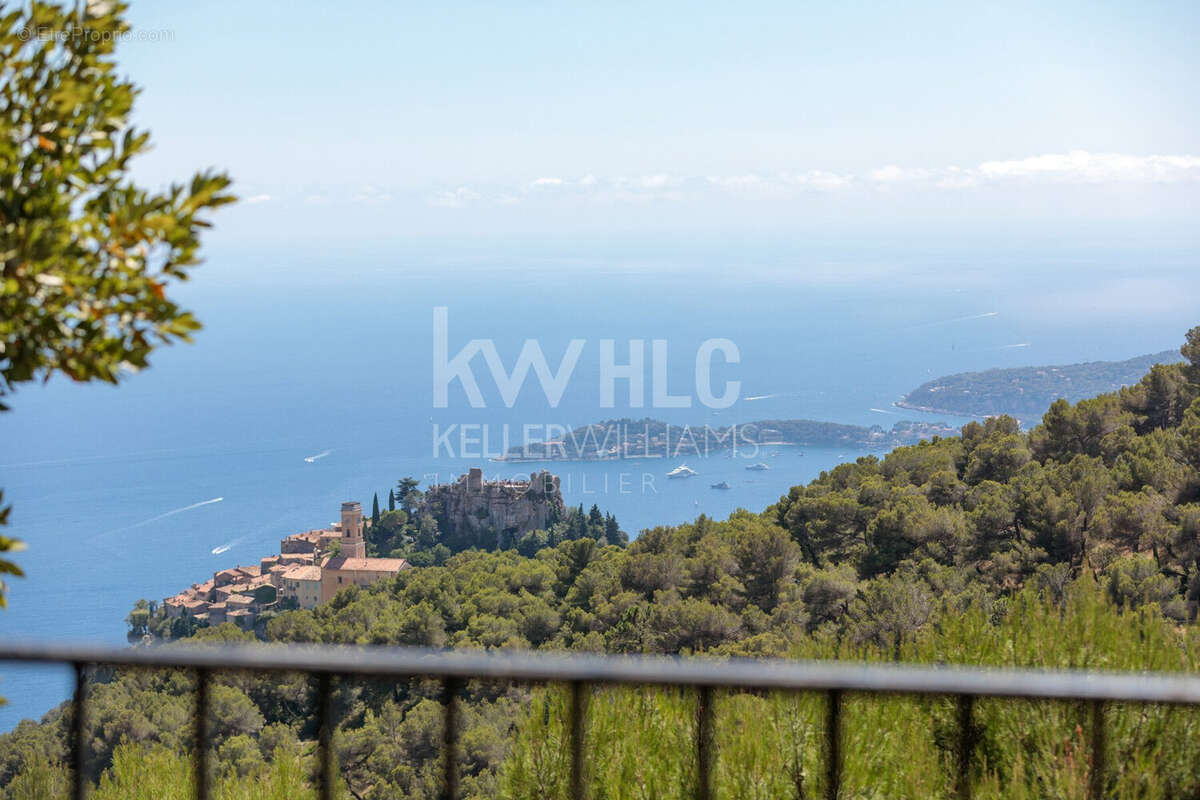 Maison à EZE