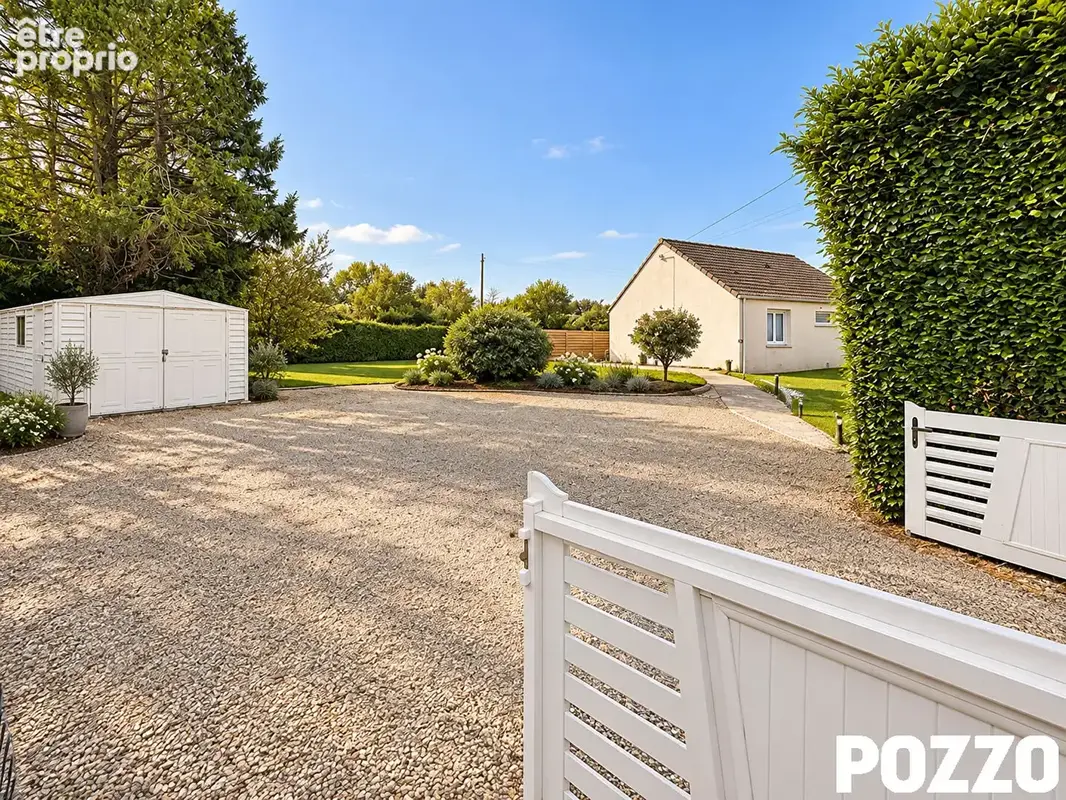 Photo Maison à Saint-Planchers au prix de 160 500€