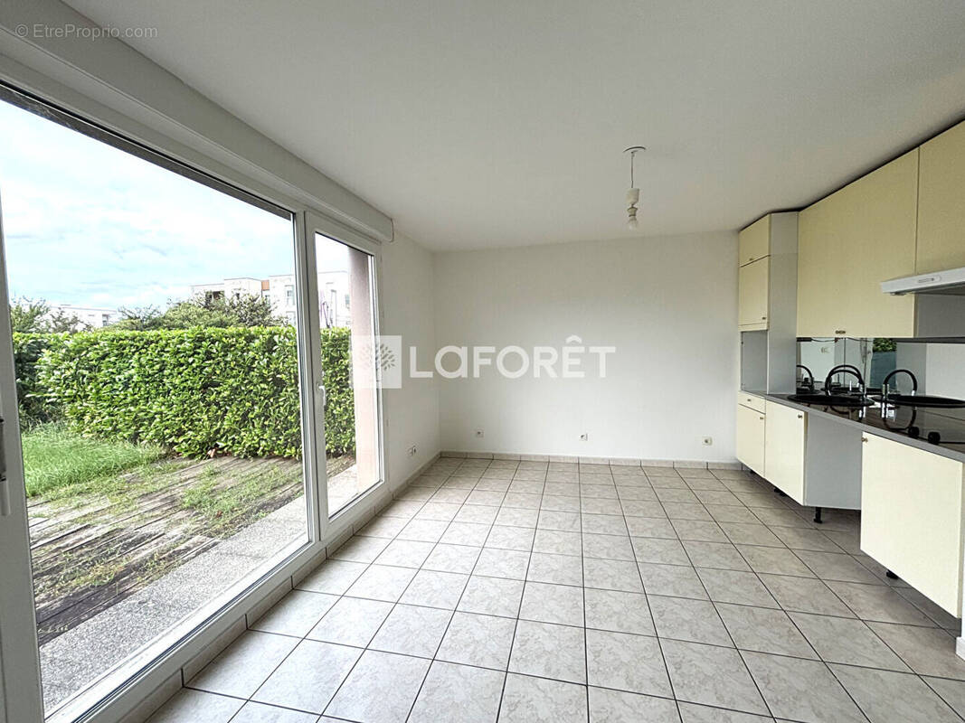 Appartement à MEYZIEU