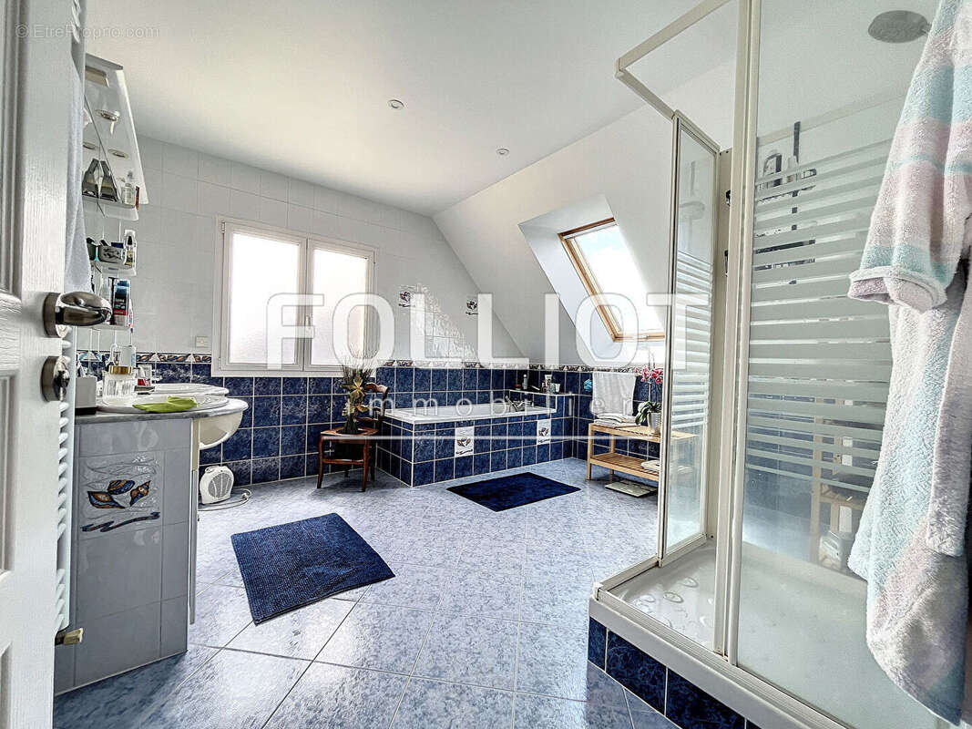 ACHAT / VENTE d'une maison T6 (180 m²) à REVIERS, terrain 1265 m2 - photo 15