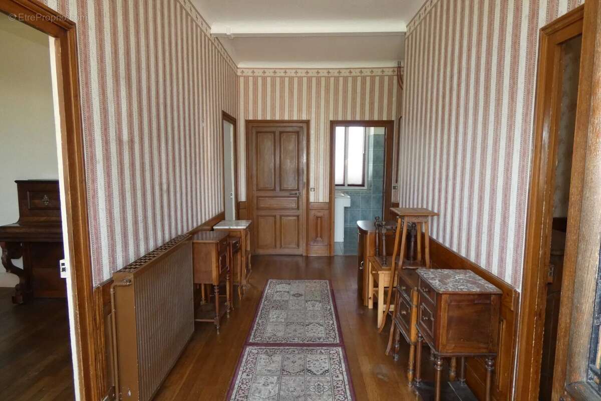 Maison à LE CREUSOT
