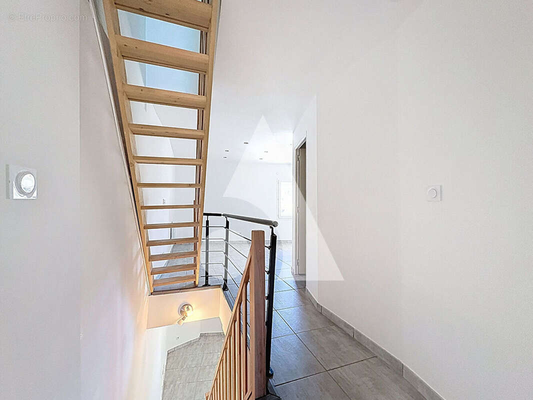 Maison à LA BATIE-NEUVE