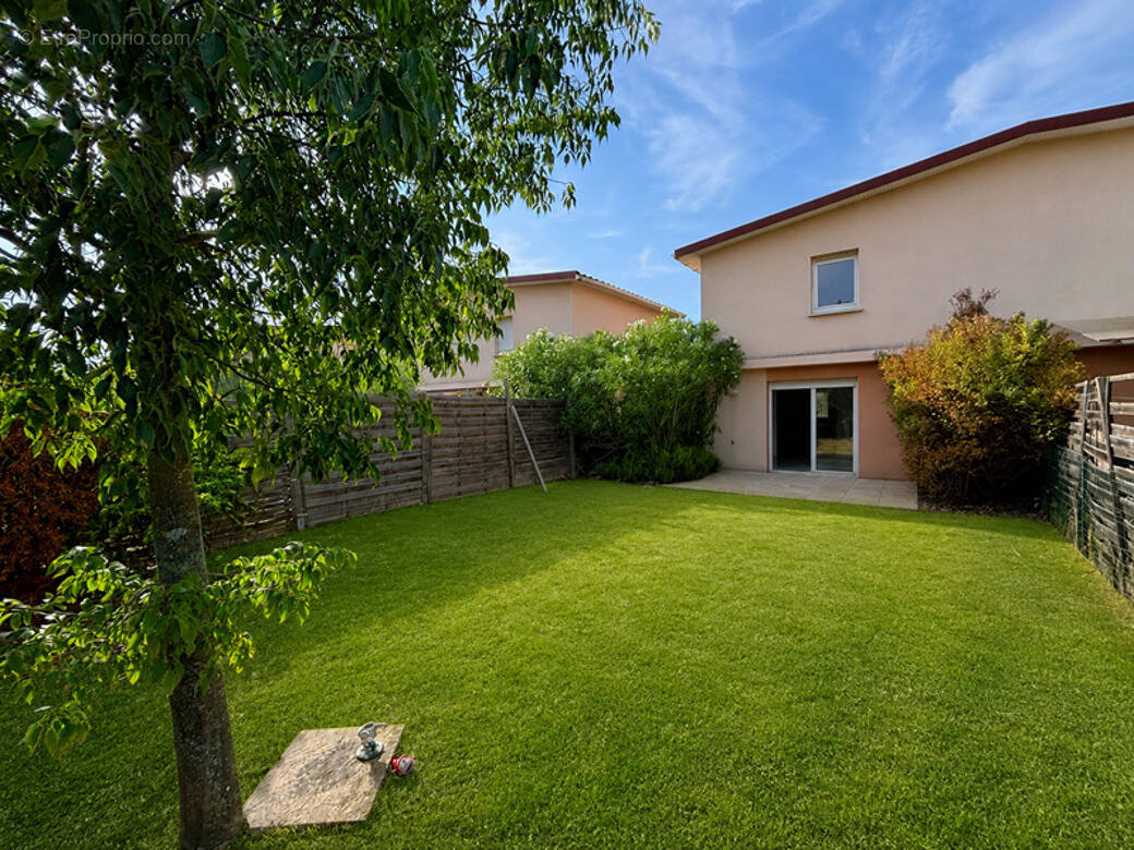 Maison à MONTELIMAR