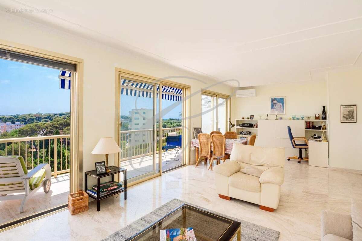 Appartement à ROQUEBRUNE-CAP-MARTIN