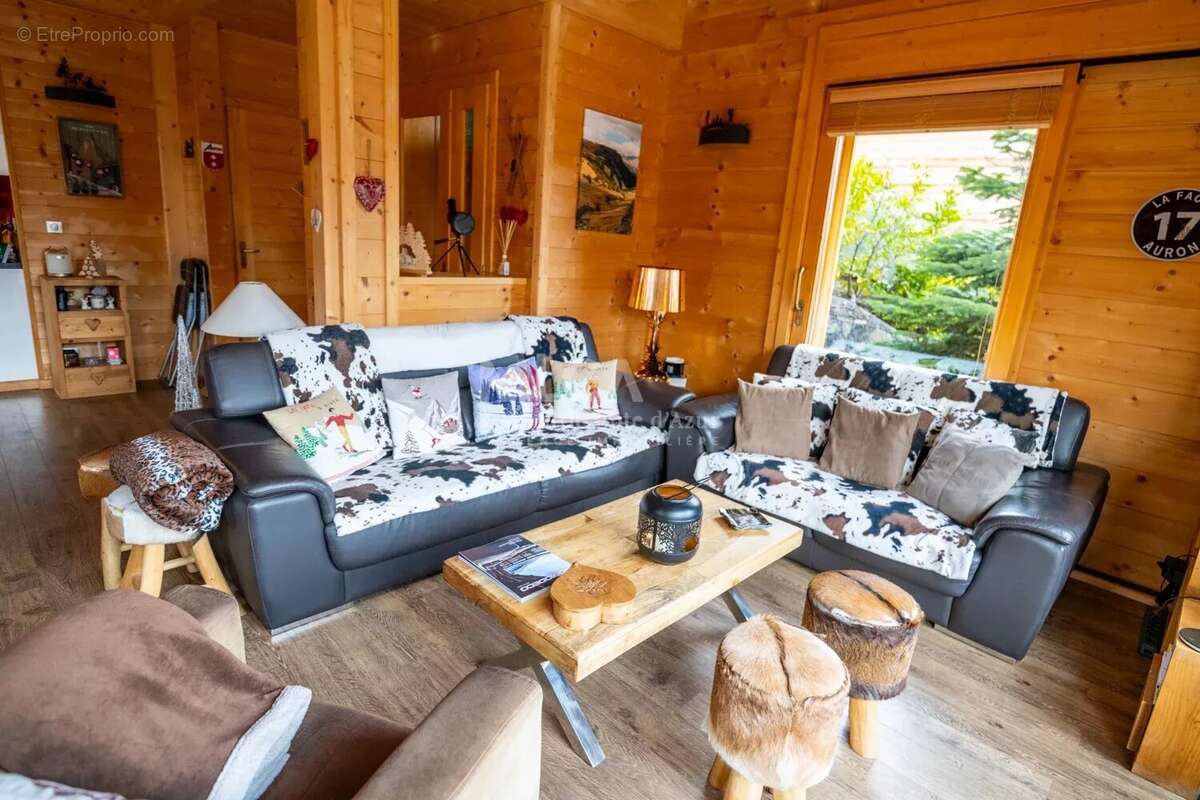 Maison à SAINT-ETIENNE-DE-TINEE