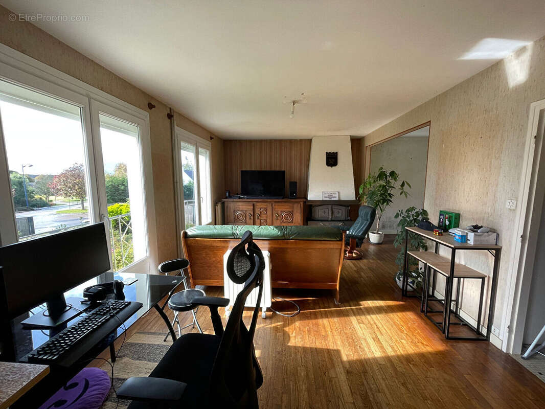 Maison à PLOUGONVEN