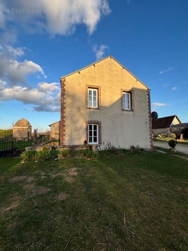 Maison à CHATEAUNEUF-EN-THYMERAIS