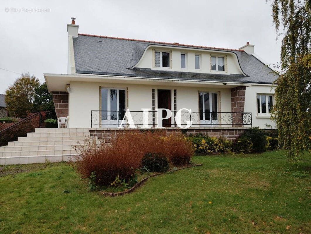 Maison à ETABLES-SUR-MER