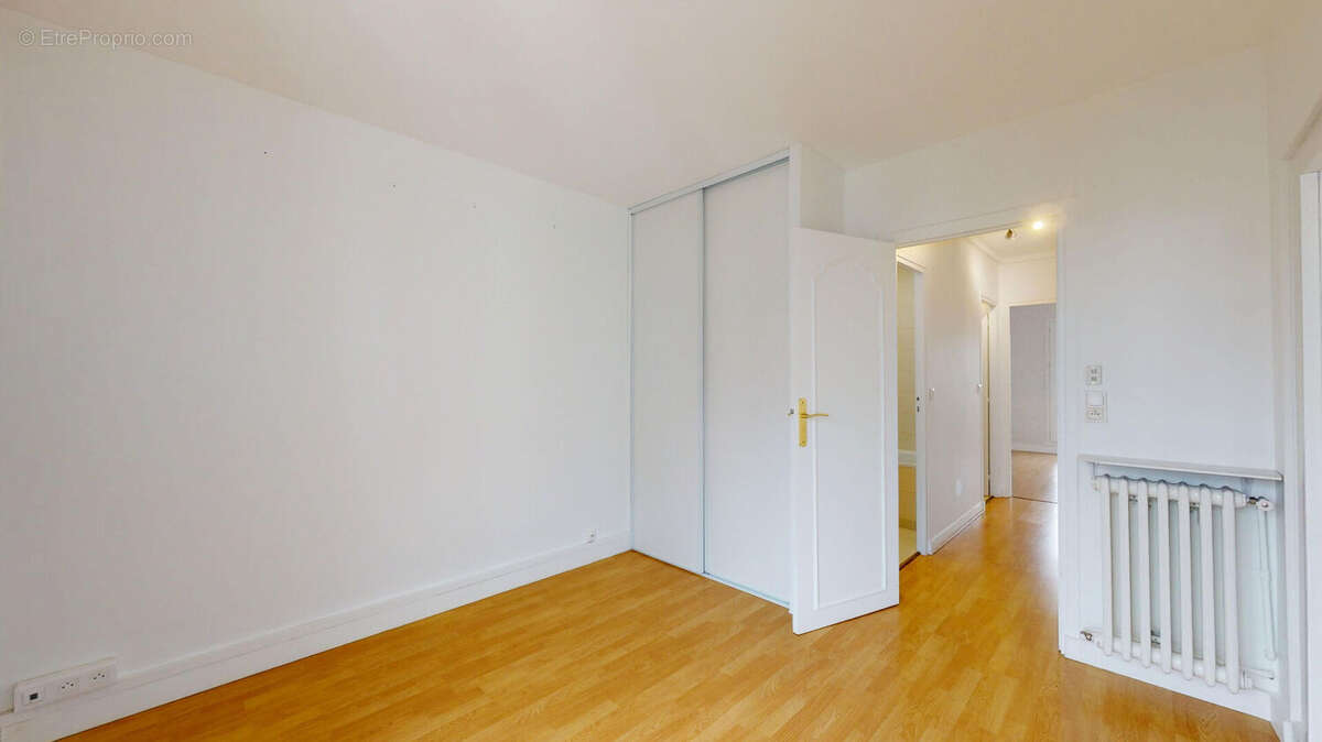 Appartement Bois d'Arcy 4 pièces 75.18 m², 3 chambres, cave et GARAGE - photo 8