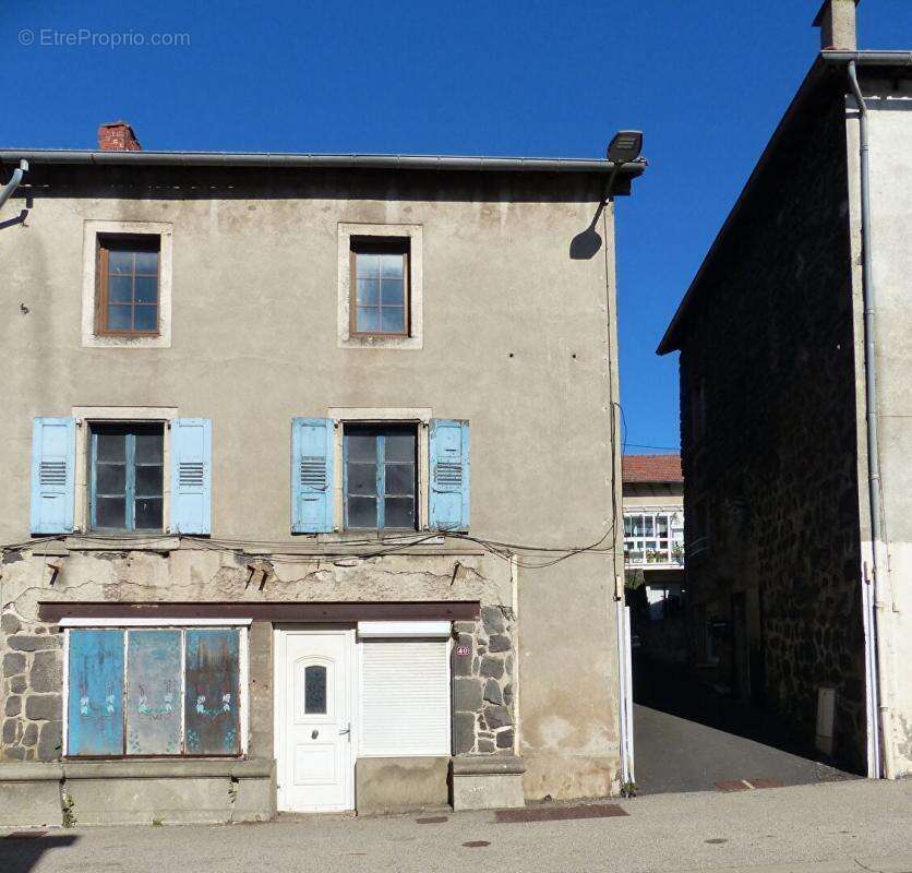 Maison à COSTAROS