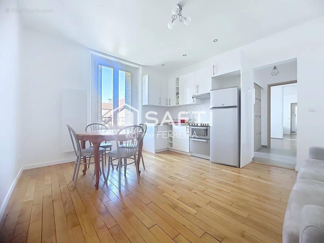 Photo 1 - Appartement à BRIE-COMTE-ROBERT