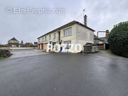 Commerce à SAINT-SAUVEUR-LENDELIN