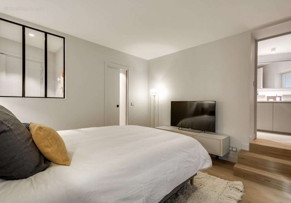 Appartement à PARIS-9E