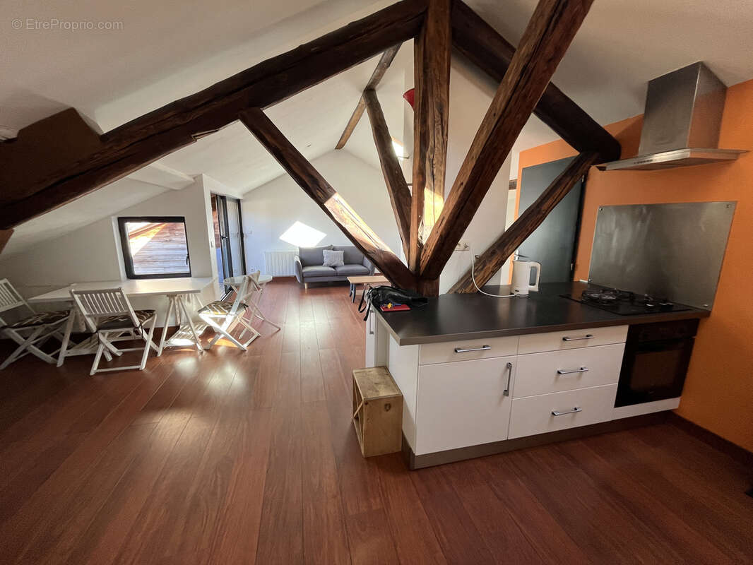 Appartement à SAINT-ETIENNE