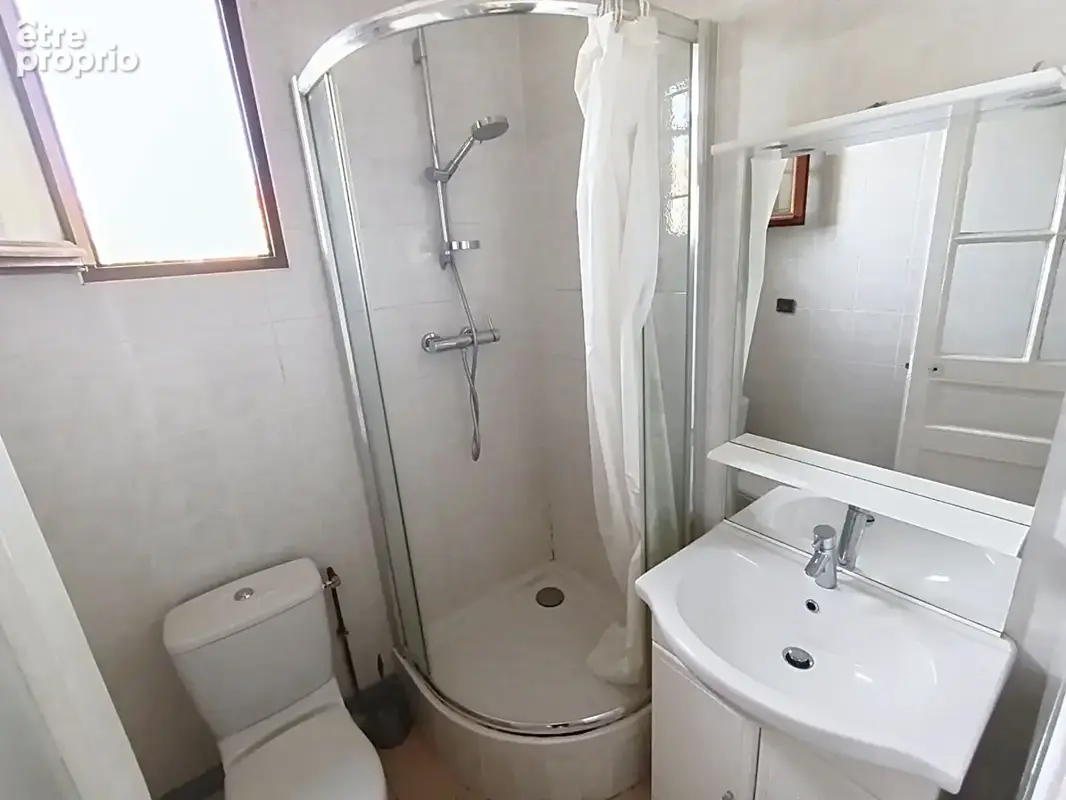 LIVRY-GARGAN limite Pavillons, Maison 126 m², 4 chambres, 4 stationnements + atelier - photo 13