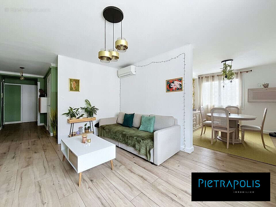 Salon - Appartement à LYON-7E