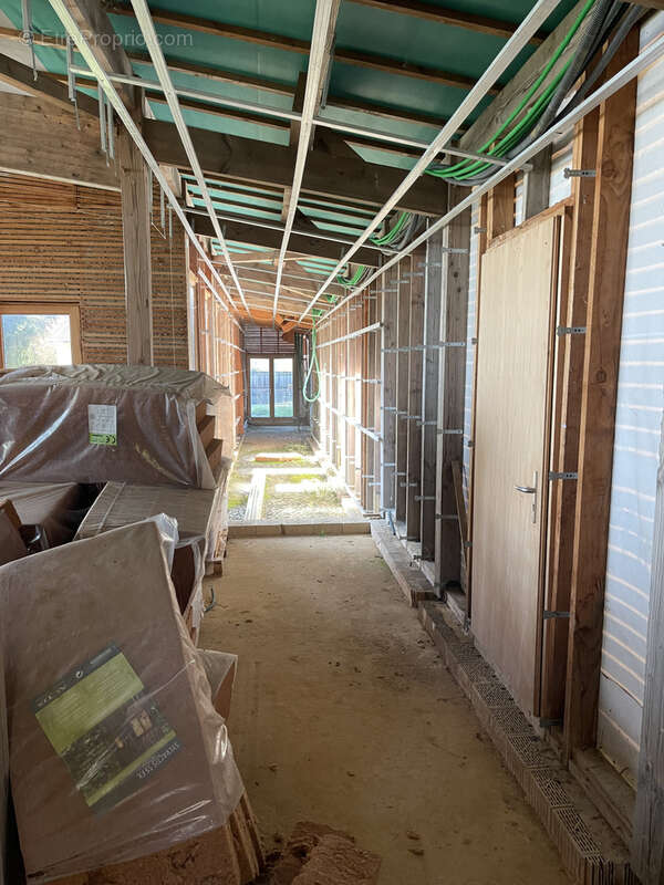 Maison à ORADOUR-SUR-VAYRES