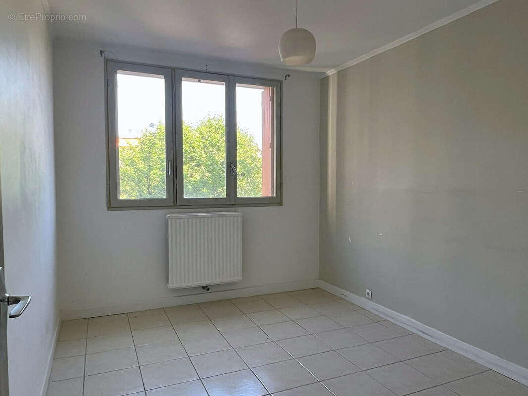 Appartement à vendre Les Prairies, Saint-Mitre Marseille 13e - T3 avec balcon, cave - photo 8