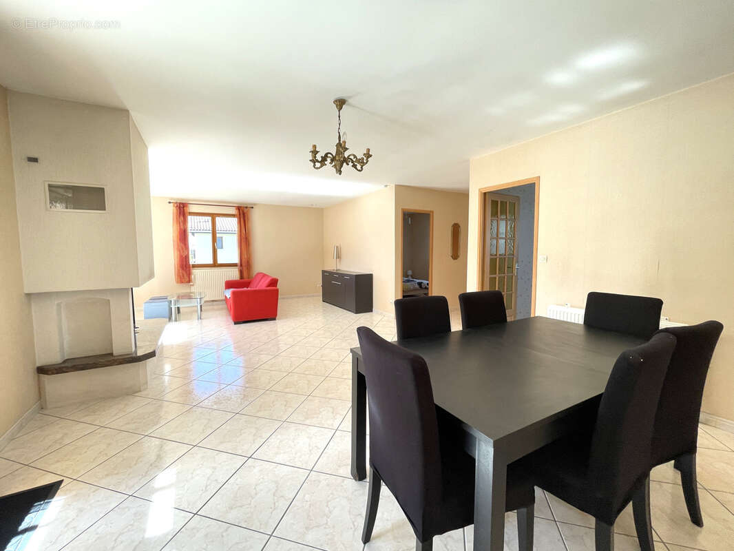 Maison à BELIN-BELIET