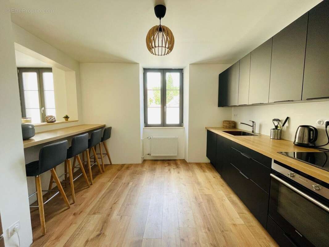 Maison à DAMPIERRE-EN-YVELINES