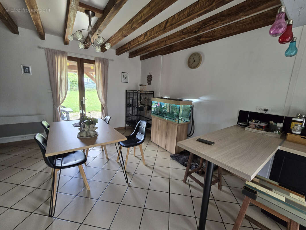 Maison à PERREX