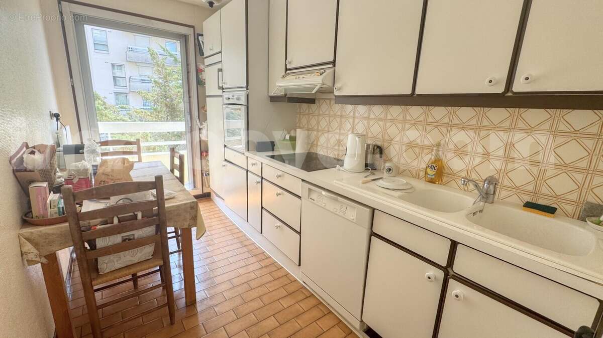 cuisine3_Revelateur - Appartement à CHARENTON-LE-PONT