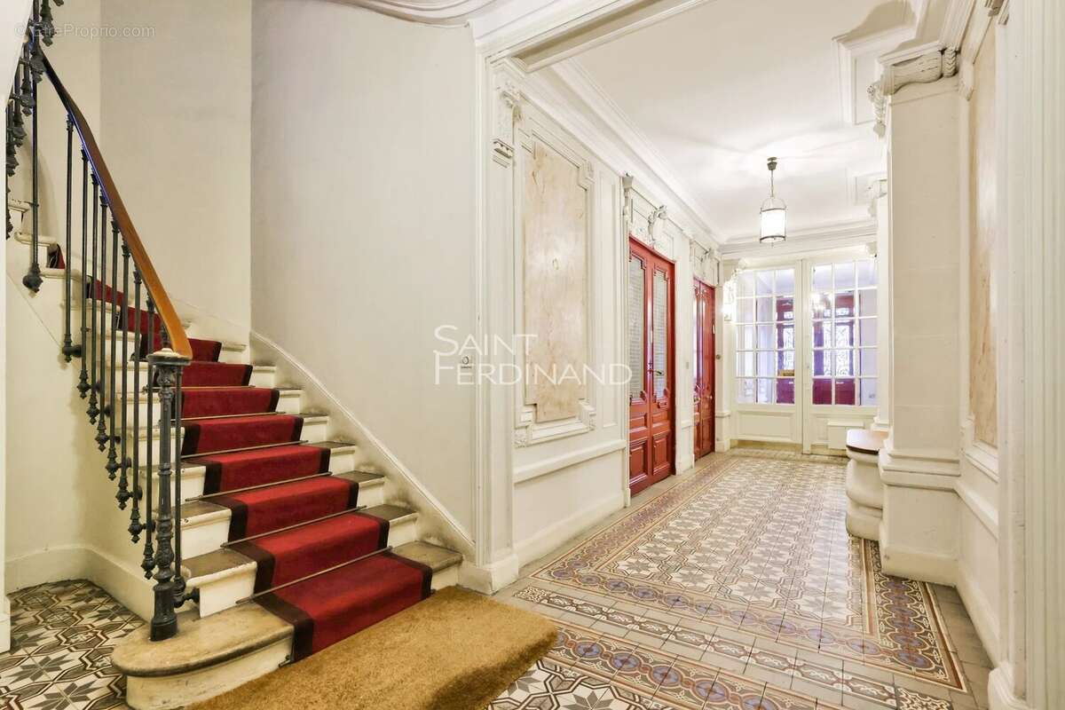 Appartement à PARIS-17E