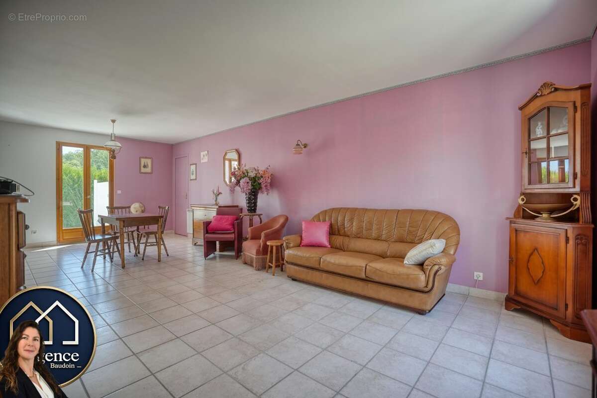 Maison 61 m² à Jouy  - photo 9