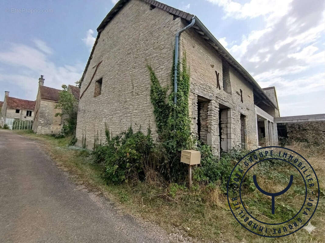 Maison à PARGUES