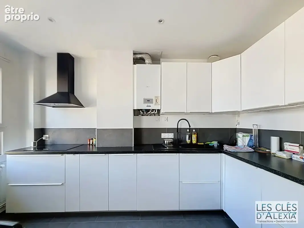 T4 de 76,56 m² -  avenue berthelot lyon 7 avec cave - photo 5