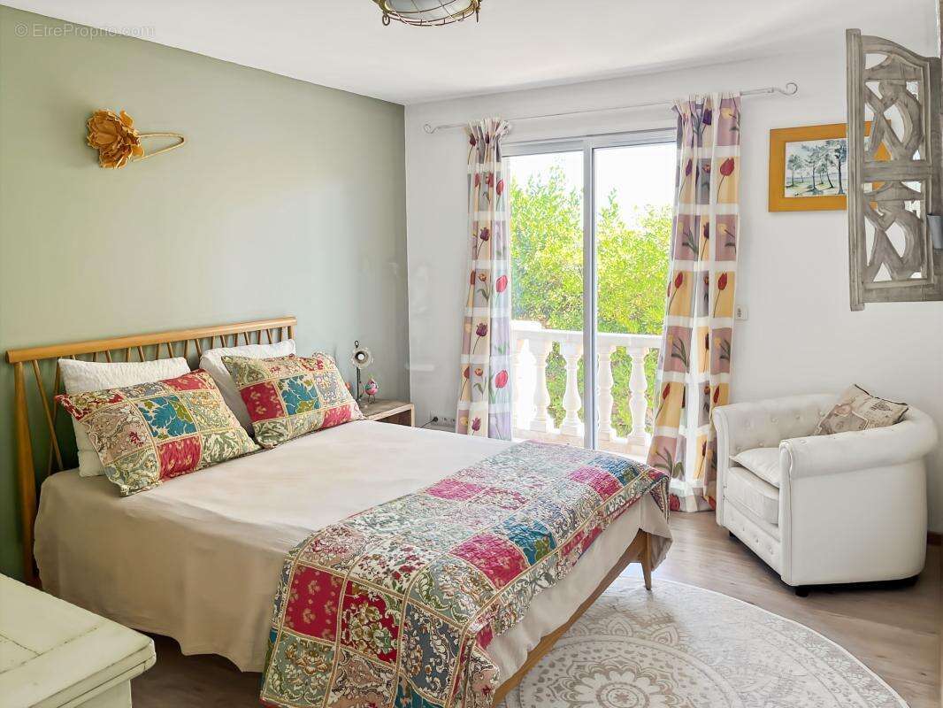 Vente superbe villa de standing à Marseillan à 5 minutes à pied du port - photo 10