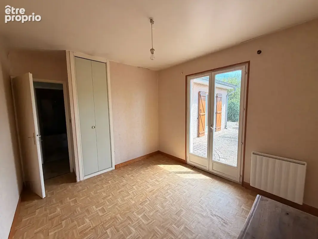 Une maison facile à vivre de plain pied sur un beau terrain clos de 996 m² ! - photo 9