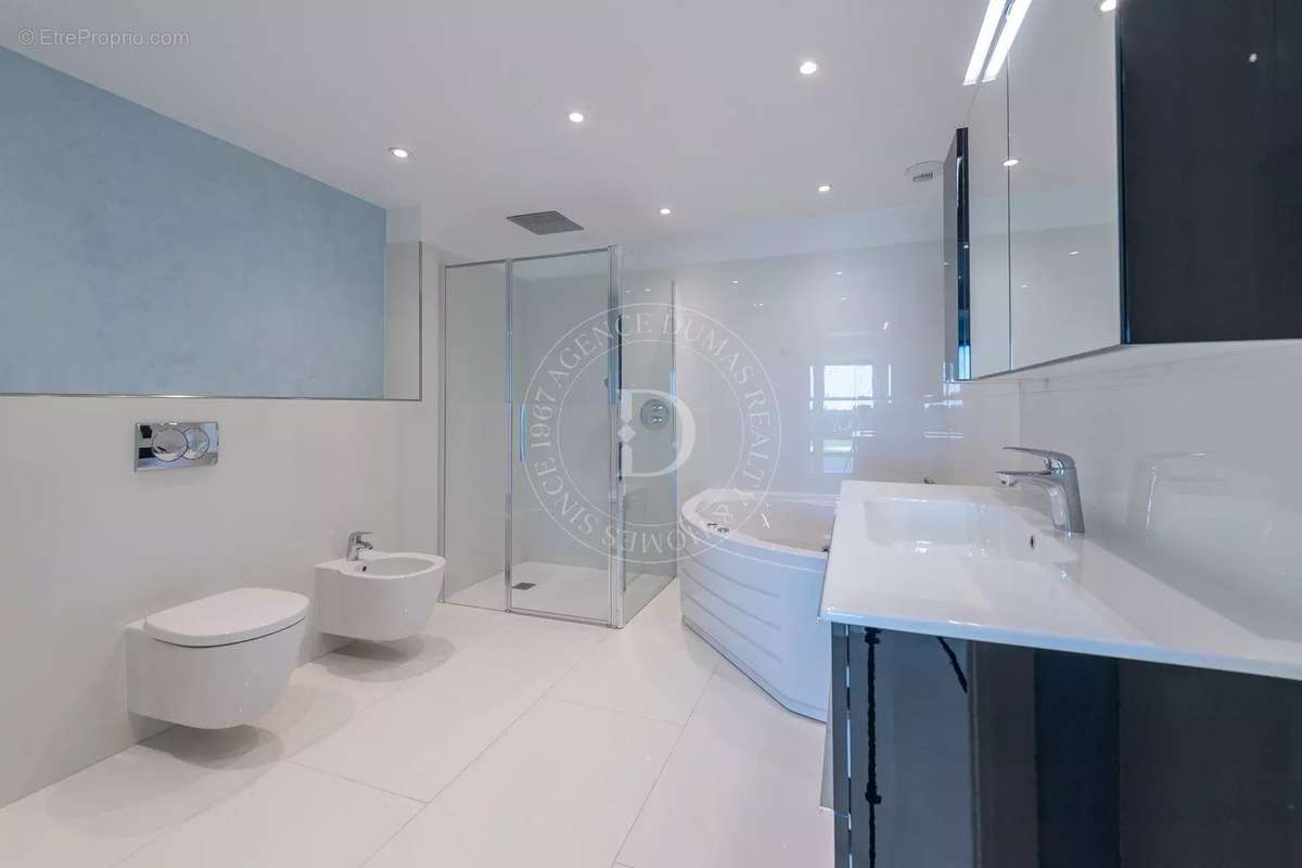 Appartement à ROQUEBRUNE-CAP-MARTIN