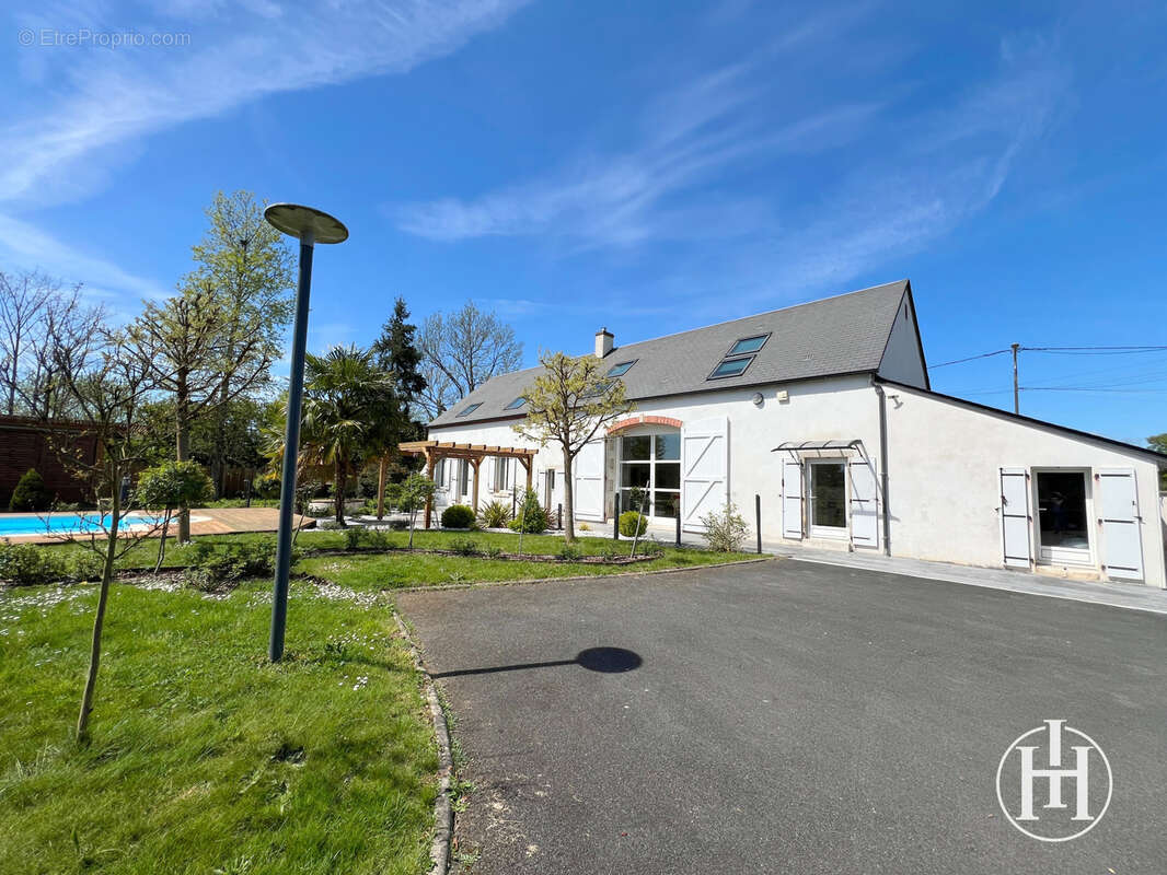 Maison à CHARENTON-DU-CHER