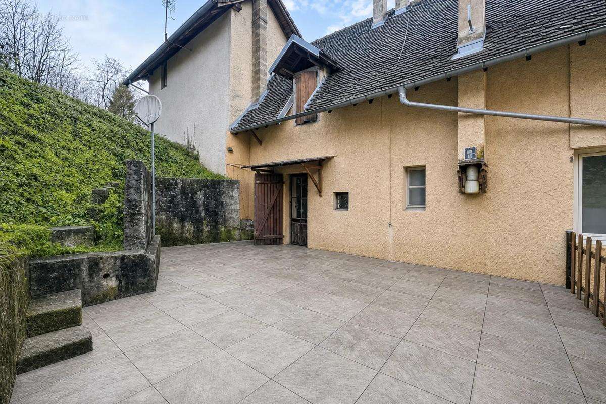 Maison de 4 pièces de 140 m² à Le Pont-de-Beauvoisin - photo 9