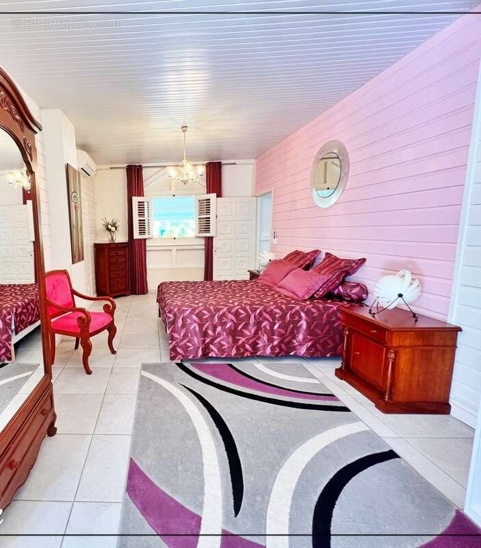 Sainte-Anne Plage – Villa T7 de 220 m²hab.+ 231m2 de terrasses - Piscine - bungalows annexes– Terrain 1 409 m² – Martinique (972 - photo 16