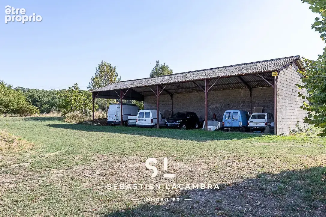 Corps de ferme du XVIIIe siècle rénové   160 m2 habitables, nombreuses dépendances et remarquable potentiel - photo 24