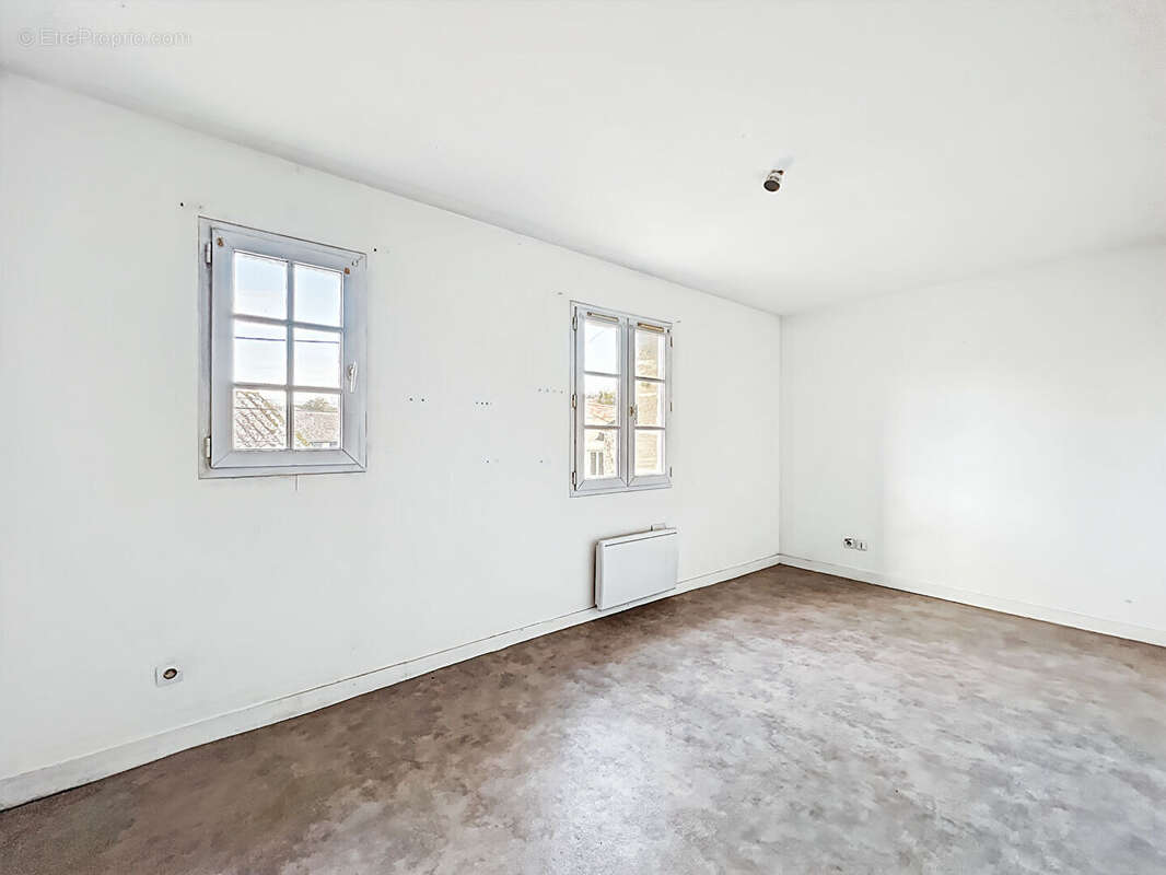 Maison à DOUE-LA-FONTAINE