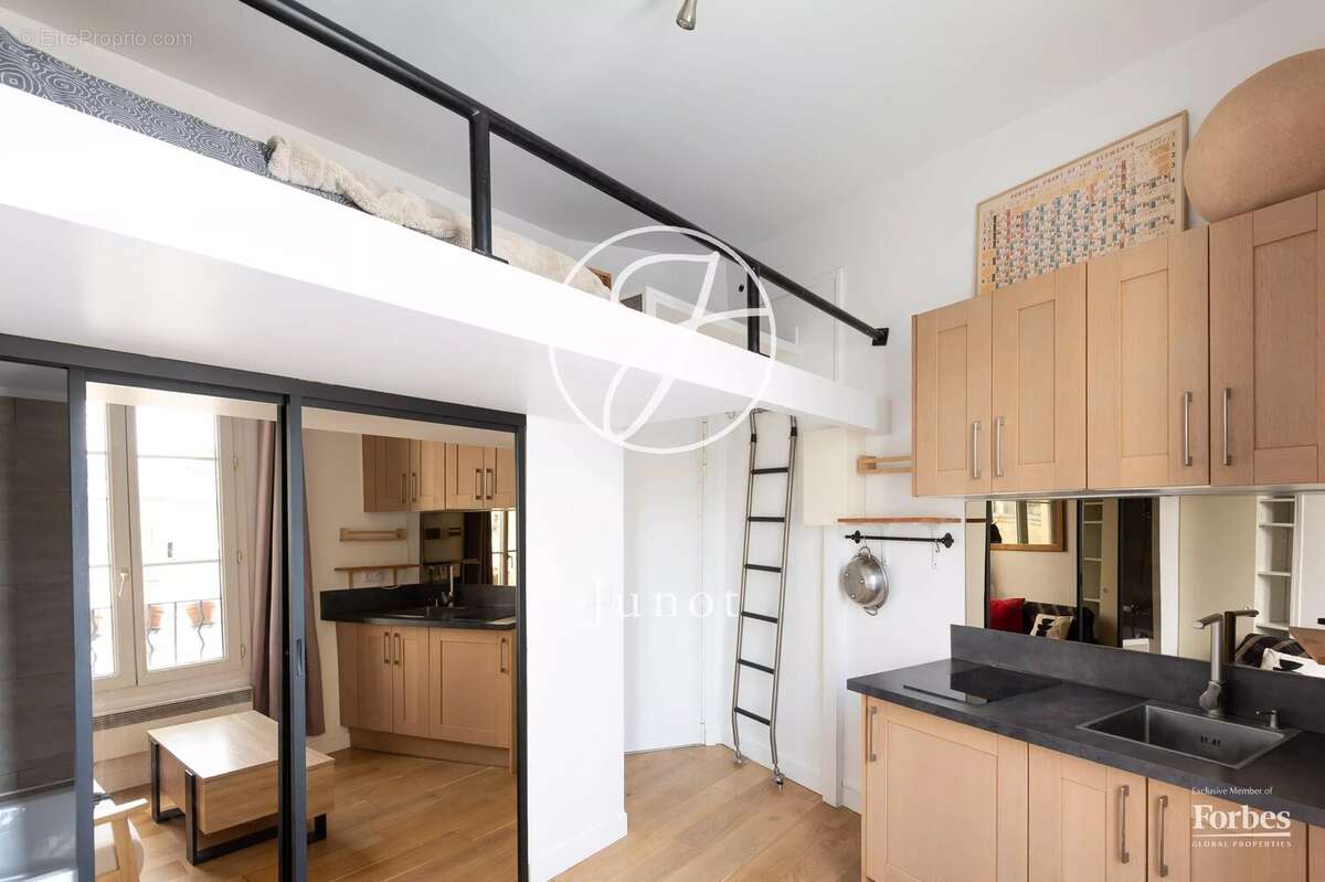 Appartement à PARIS-18E